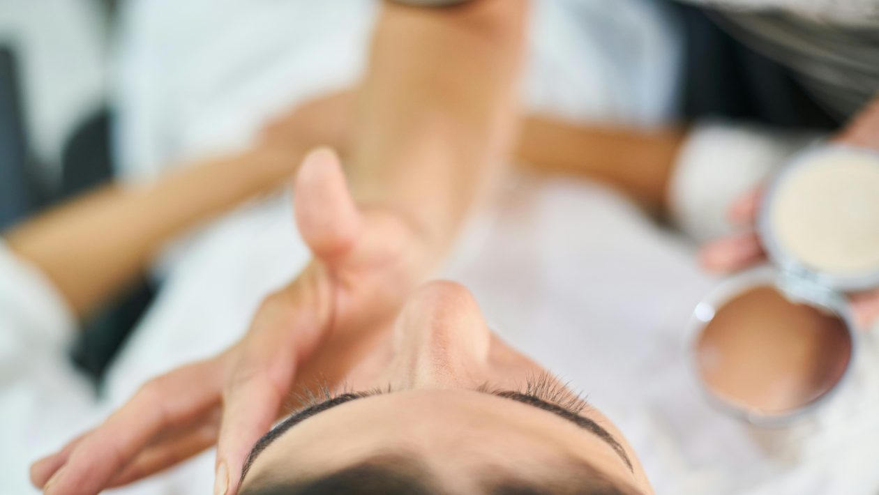 Eyelash Extension Allergy vs Irritation